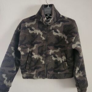 American Eagle Camouflage Sherpa Zip-Up Jacket in size XS.